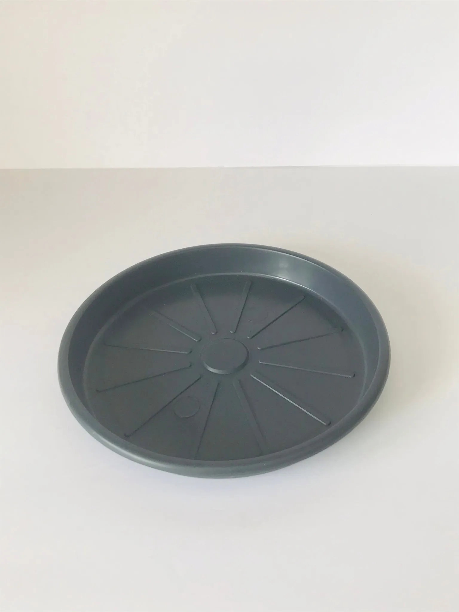 9" Charcoal Gray Pot and Saucer