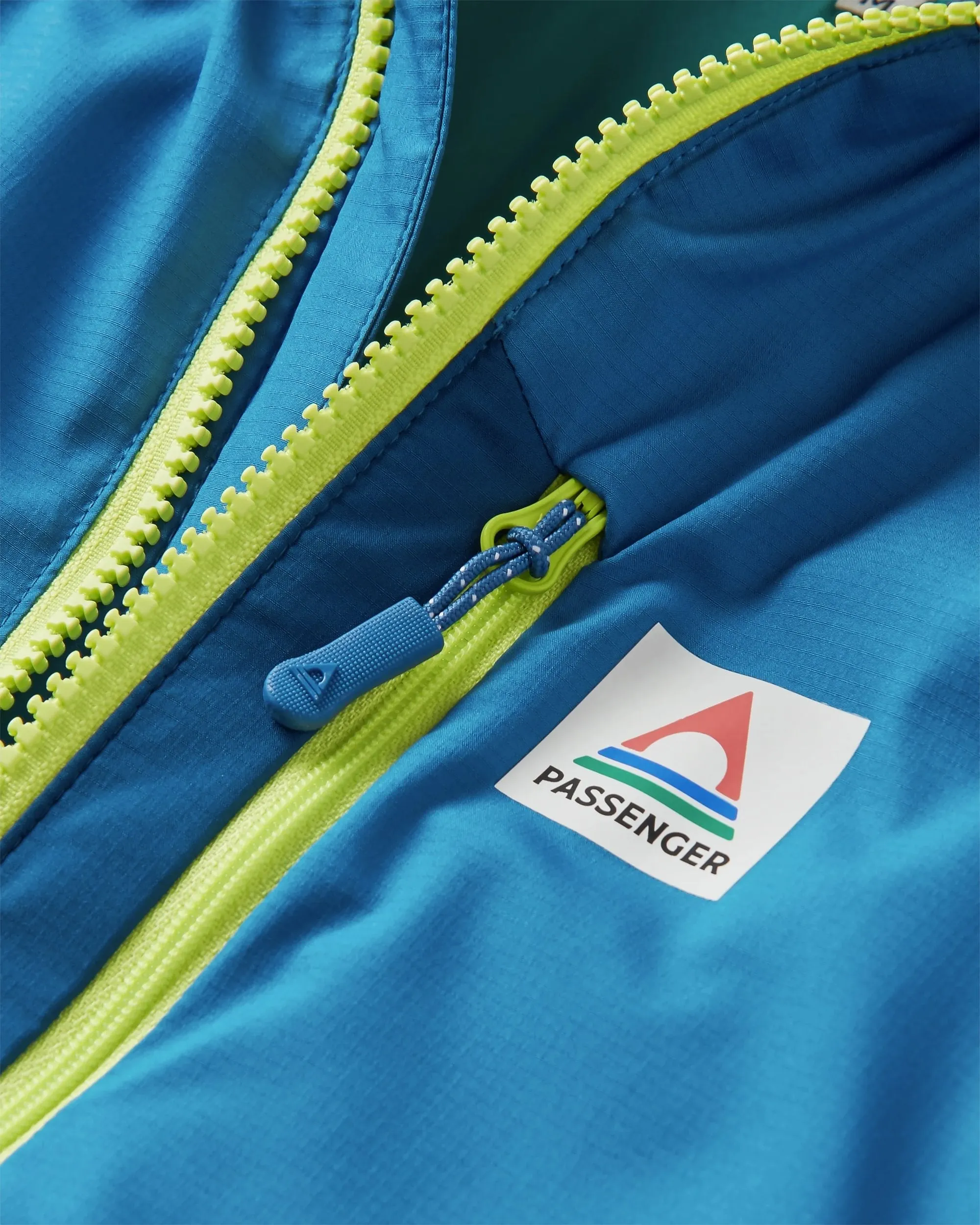 Daybreak Lightweight Recycled Thermore® Insulated Jacket - Tidal Blue/Blue Steel/Birch