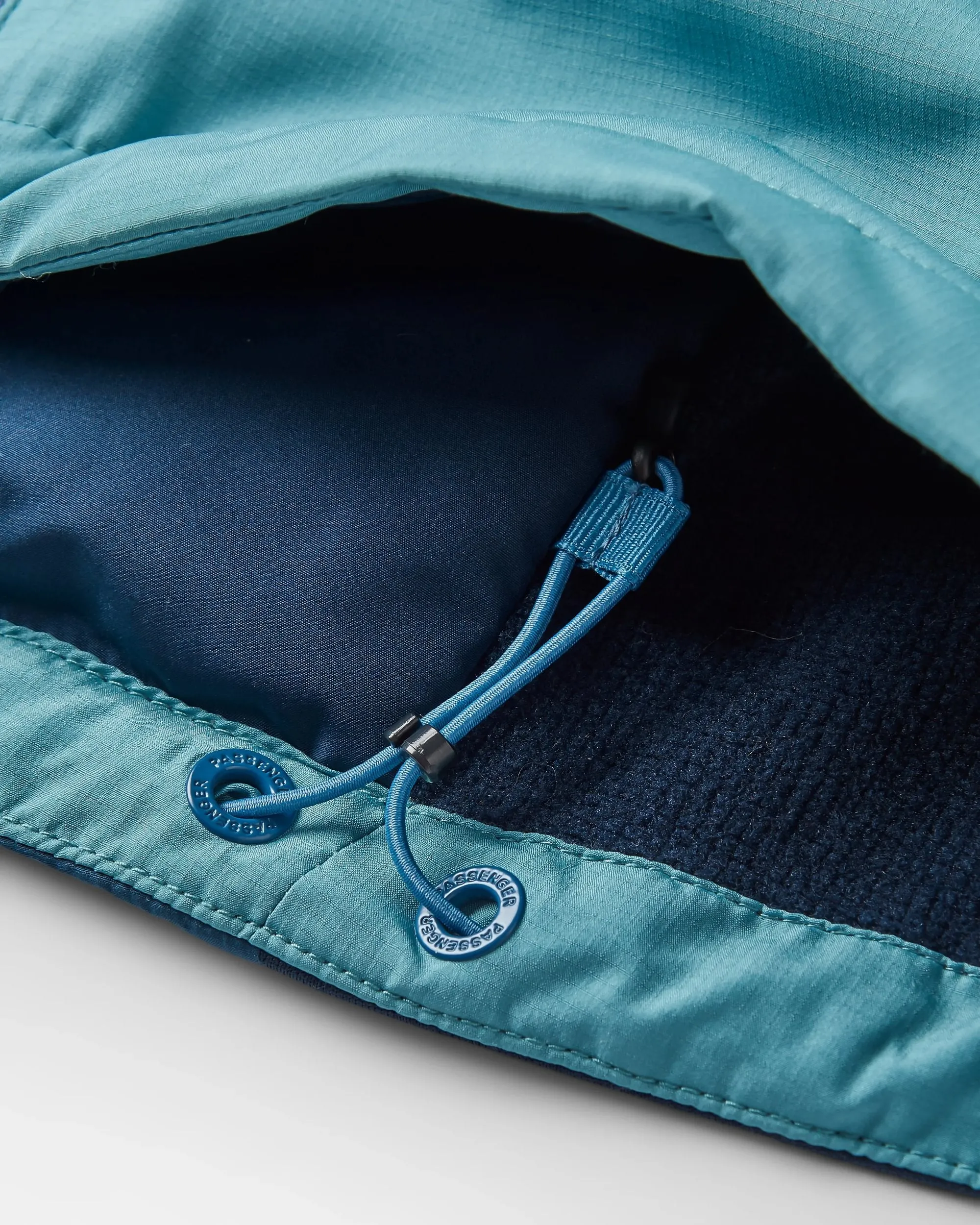 Daybreak Lightweight Recycled Thermore® Insulated Vest - Rich Navy/Dark Denim/Arctic