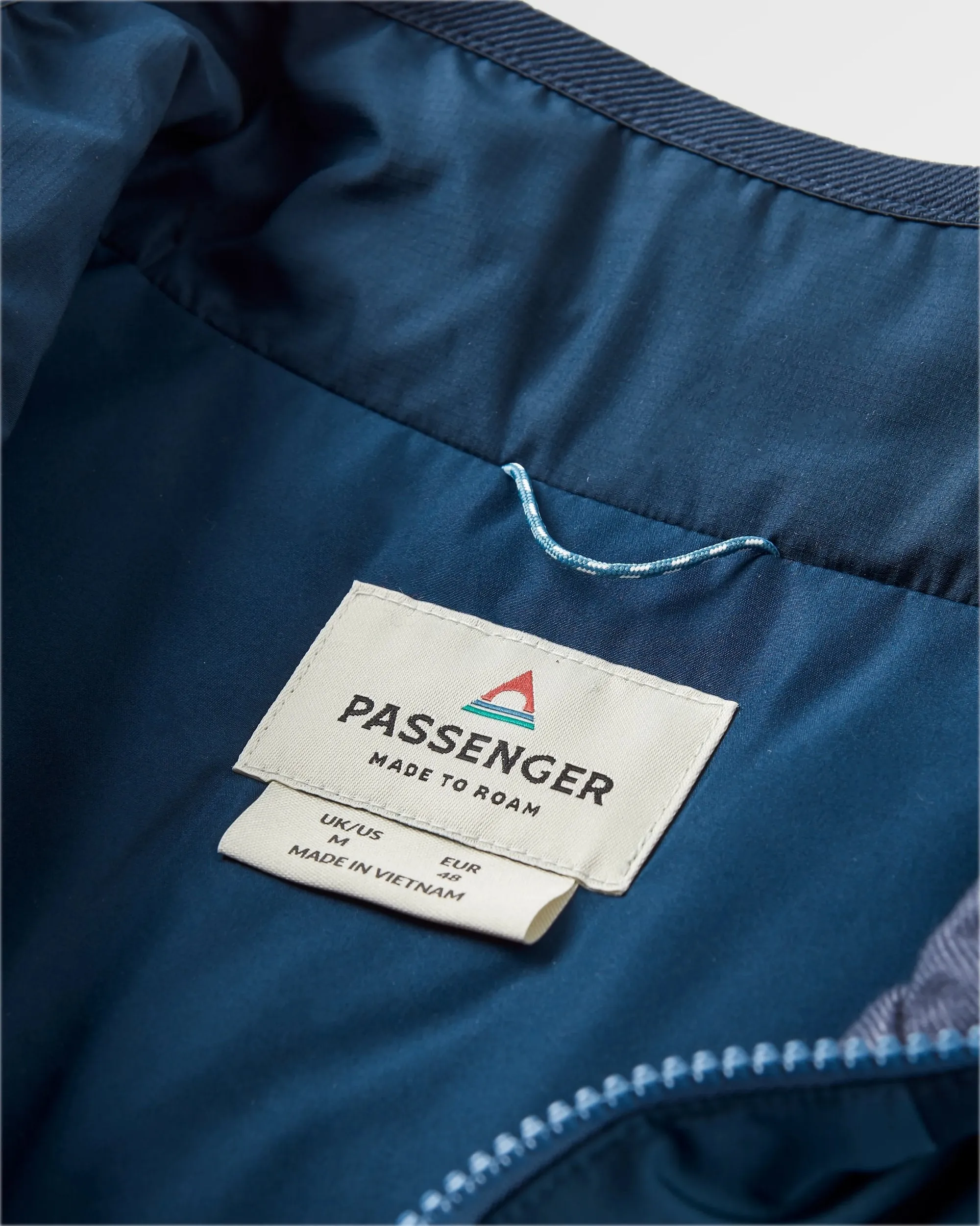 Daybreak Lightweight Recycled Thermore® Insulated Vest - Rich Navy/Dark Denim/Arctic