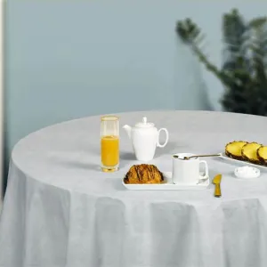 Fiona White Fleece Table Cover (1.1/1.4m)