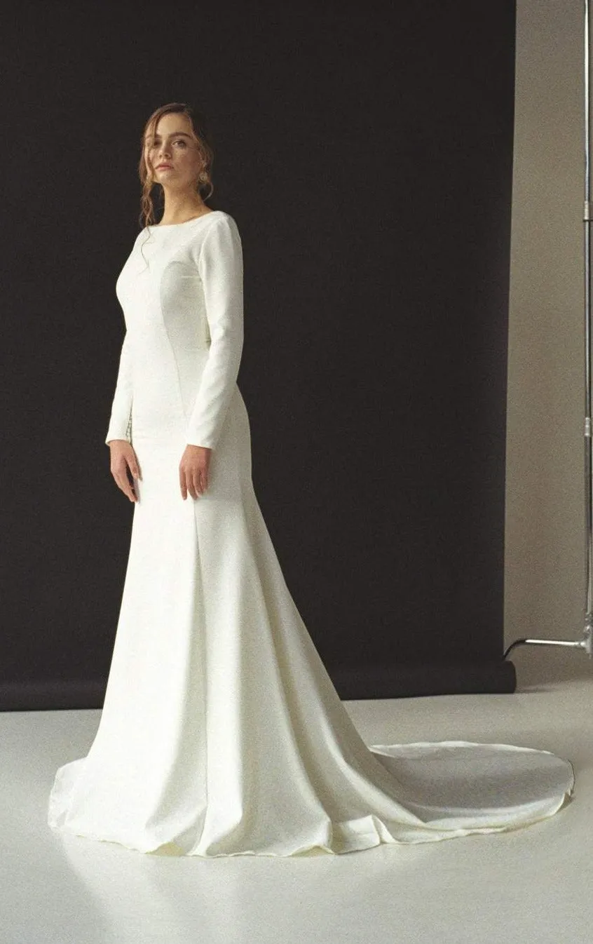 Fitted Open Back Long Sleeve Wedding Dress