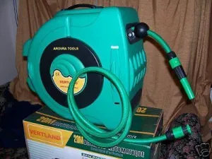 GARDEN HOSE 20M - WITH AUTO RETRACTING REEL - N.I.B.