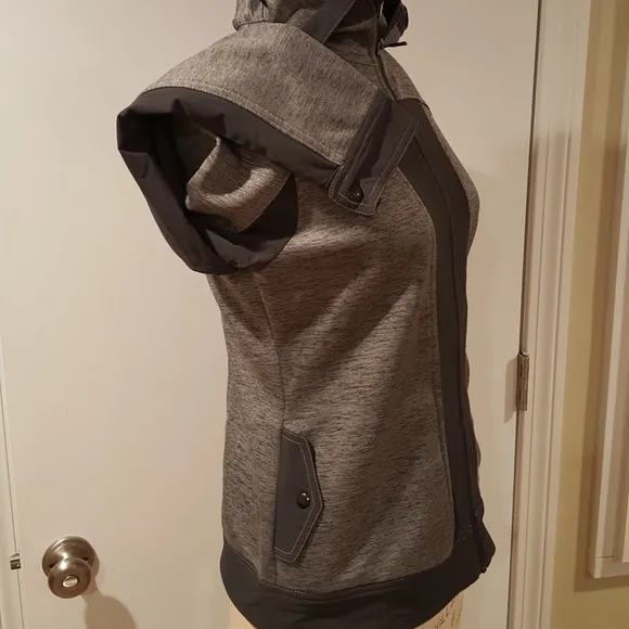 Kuhl Fozza Fleece grey and white long sleeve hoodie Women’s size small