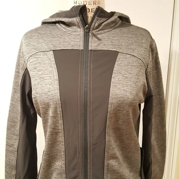 Kuhl Fozza Fleece grey and white long sleeve hoodie Women’s size small