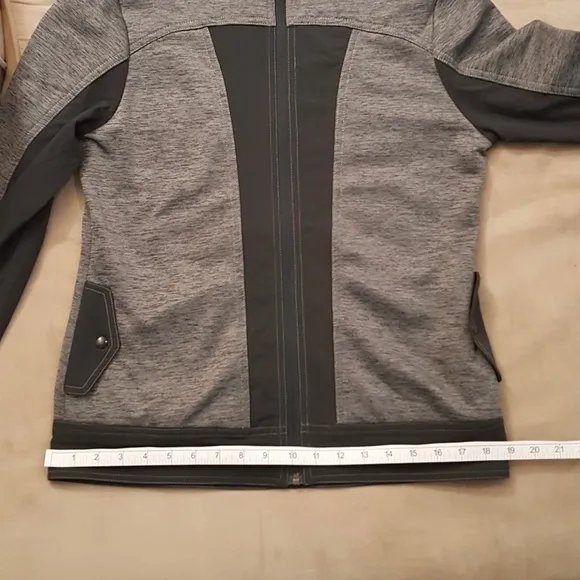 Kuhl Fozza Fleece grey and white long sleeve hoodie Women’s size small