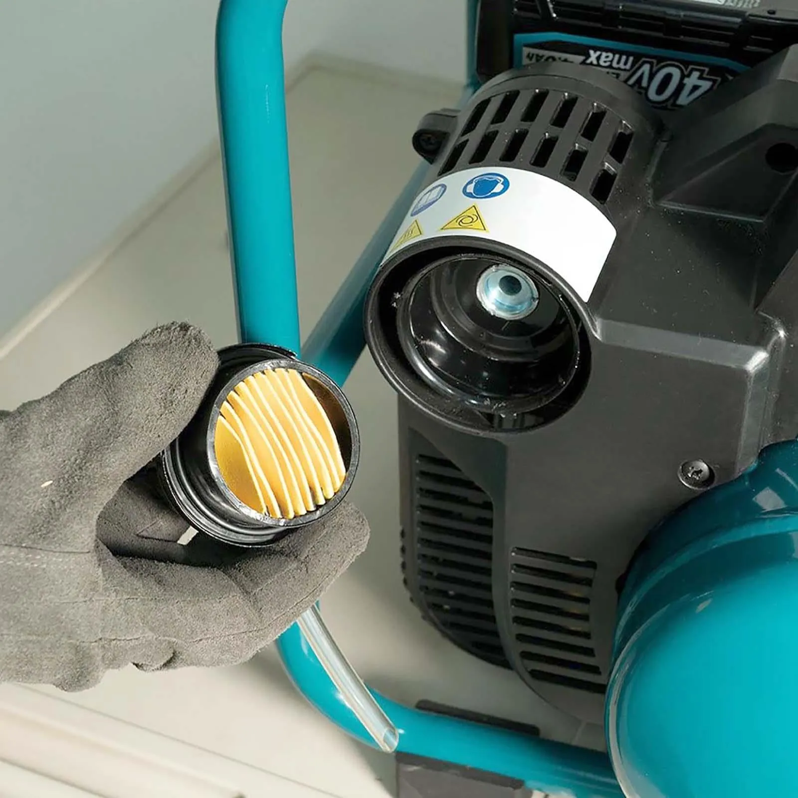 Makita Air Compressor XGT 40V Max Brushless Cordless Portable AC001GZ Body Only