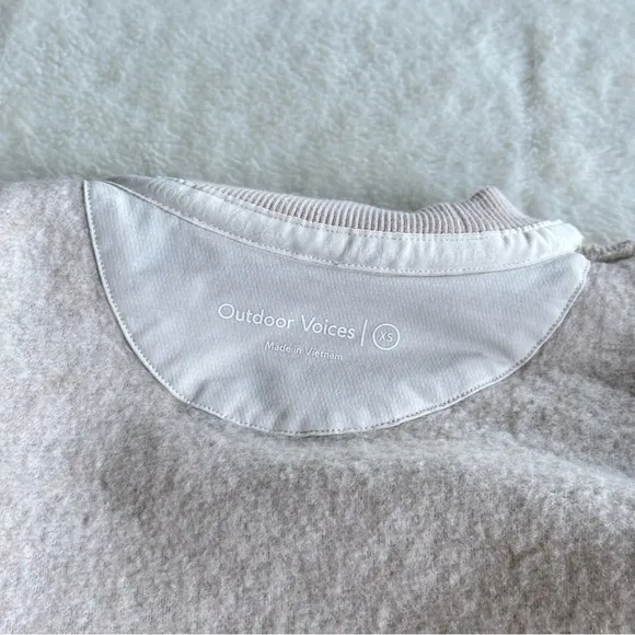 Outdoor Voices Mega Fleece Oatmeal Crewneck Long Sleeve Sweatshirt XS