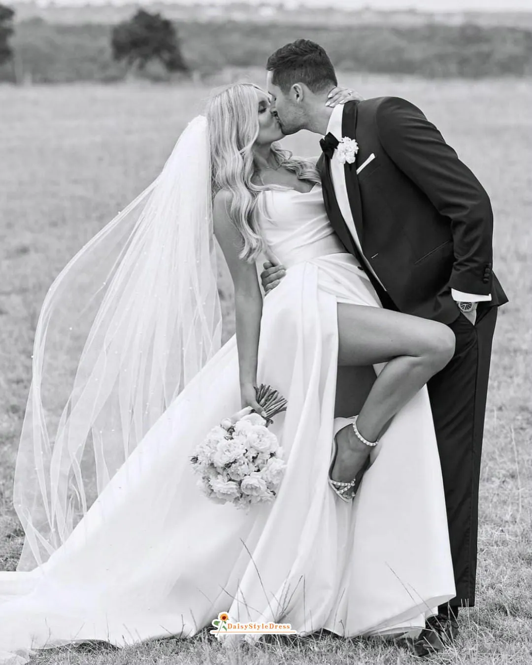 Sexy Slit Lovely Outdoor Wedding Dress
