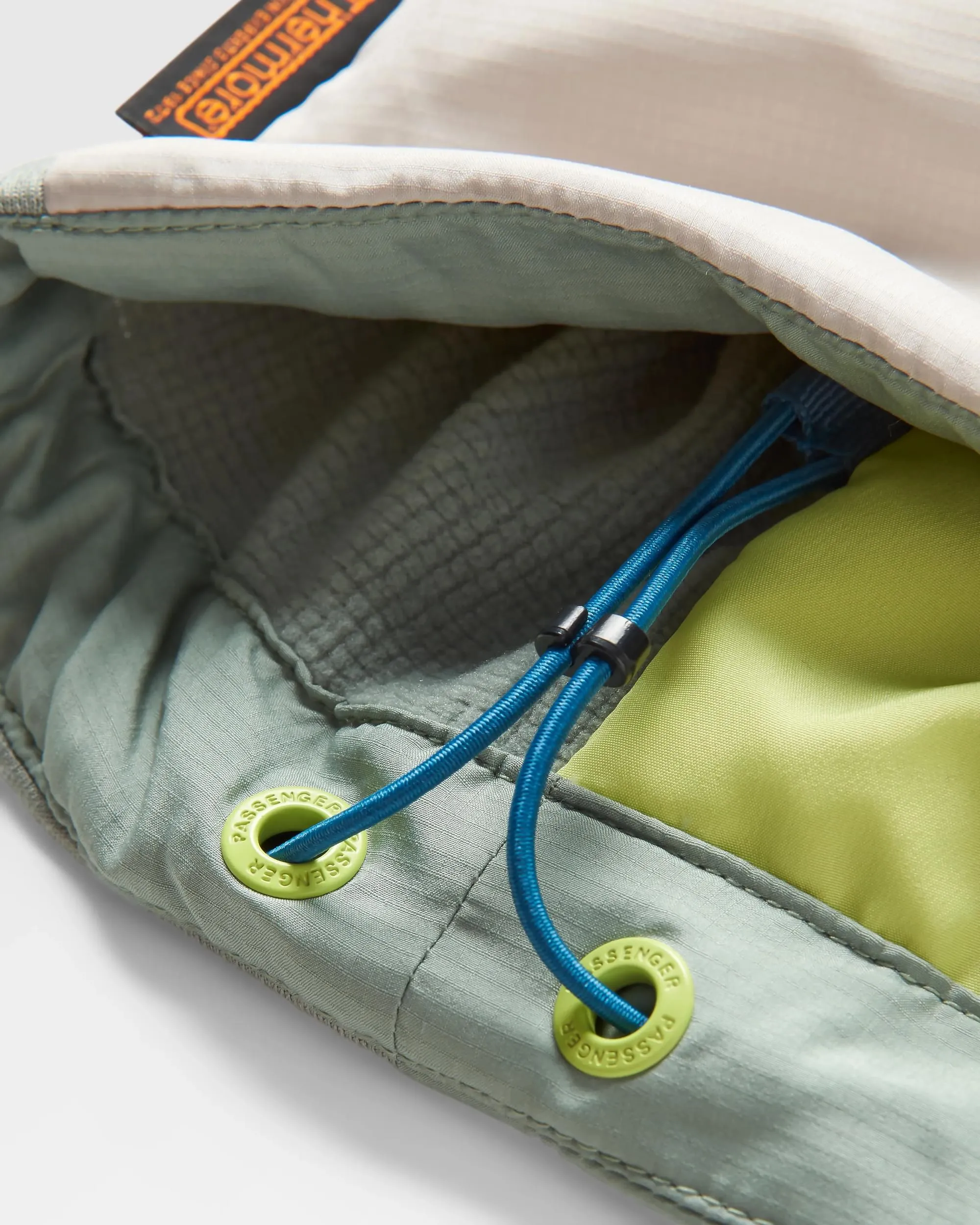 Shasta Lightweight Recycled Thermore® Insulated Jacket - Pistachio/Blue Steel