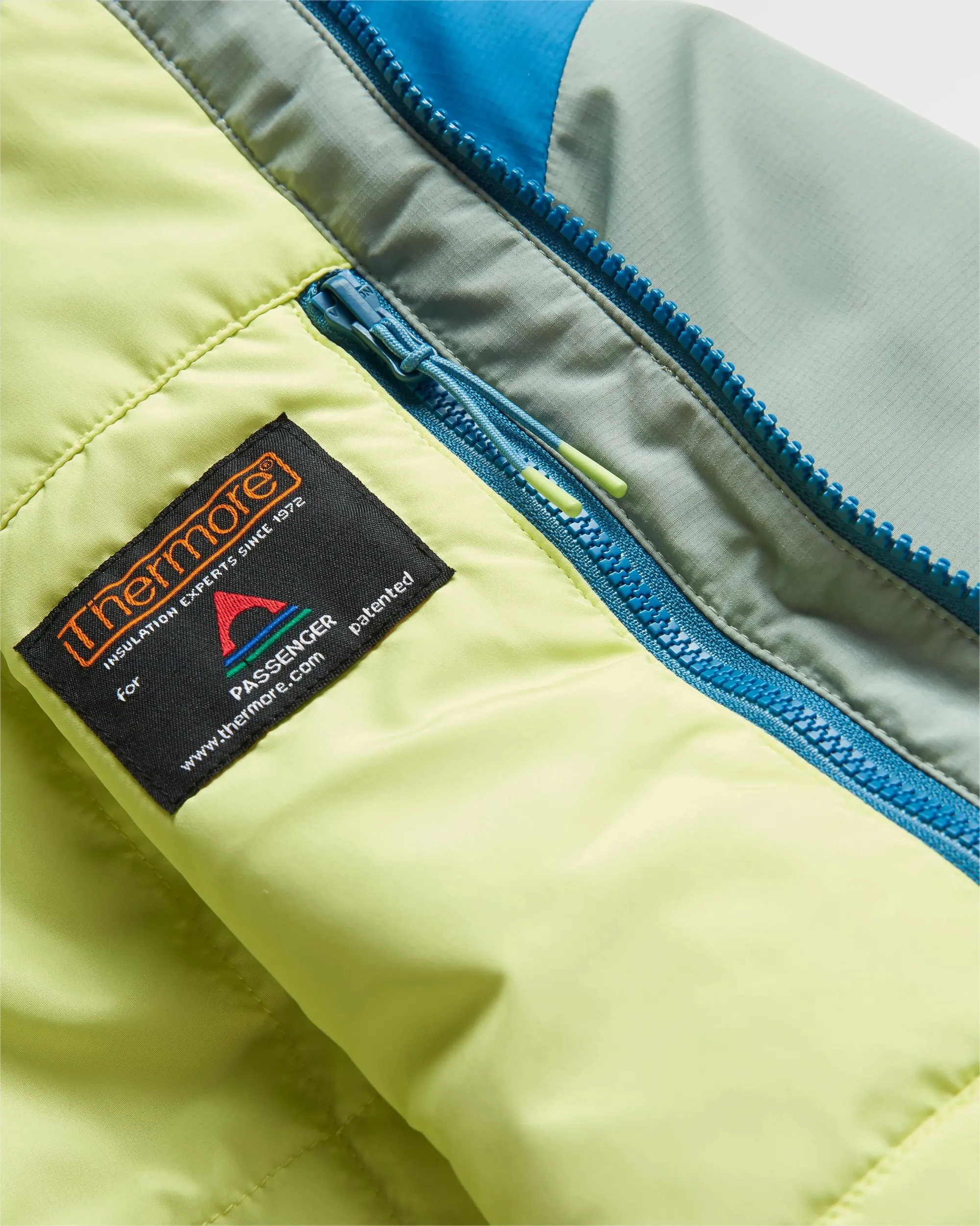 Shasta Lightweight Recycled Thermore® Insulated Jacket - Pistachio/Blue Steel