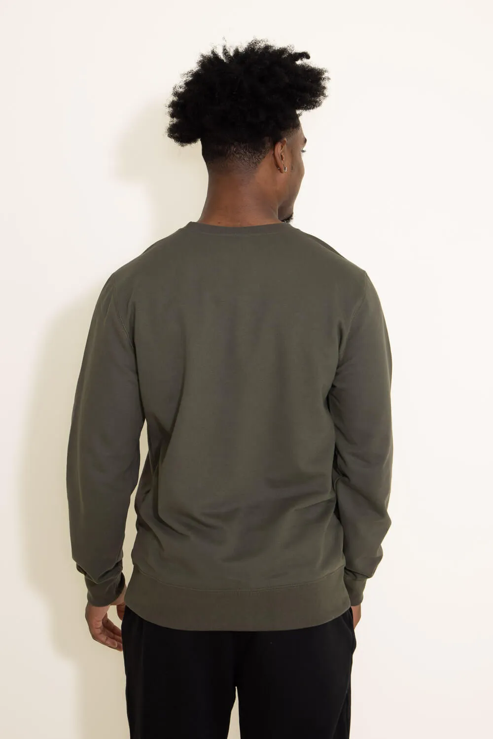 The North Face Heritage Patch Sweatshirt for Men in Green | NF0A7WXH-21L